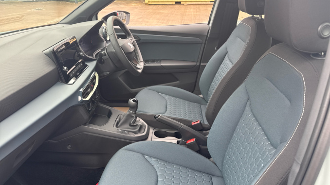 SEAT Arona 1.0 TSI SE 5dr Petrol Hatchback - Image 2